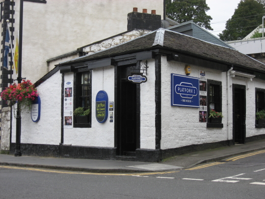 Platform 3 in Linlithgow.